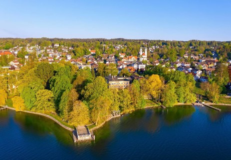 Castle and castle park in Tutzing
