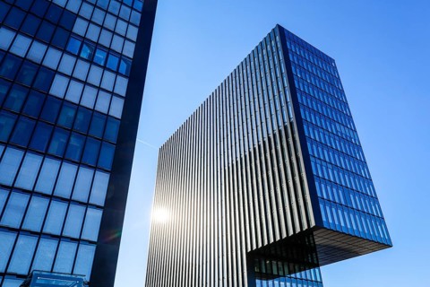 Hafenspitze 21 office building in the Medienhafen
