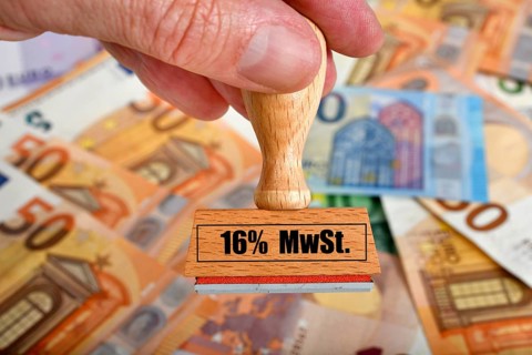 Symbolic image of VAT reduction by economic stimulus package