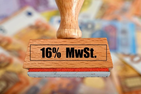 Symbolic image of VAT reduction by economic stimulus package