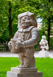 Dwarf with cam pot