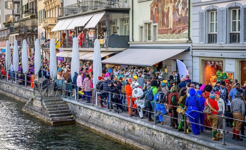 Celebrations on Rathausquai in the Old Town