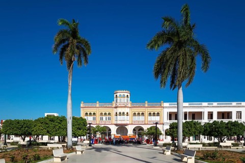 Moorish architecture of the town hall at the Parque Cespedes