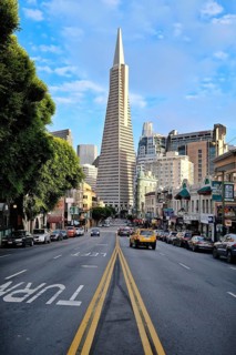 Columbus Avenue with view of the Transamerica Pyramid high-rise