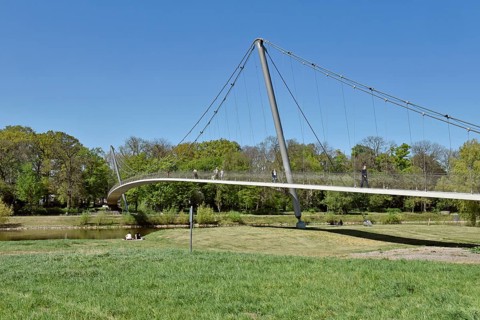 Glacis bridge over the Weser