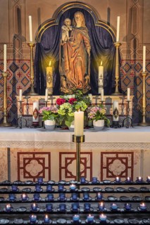 Side altar
