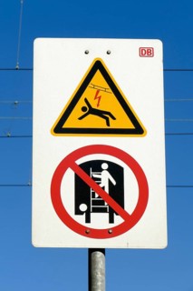 Sign Life-threatening danger Contact wire