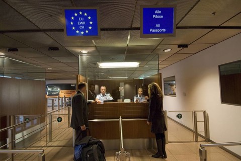 Passport control, Hamburg Airport