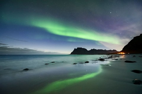 Northern lights at Uttakleiv Beach