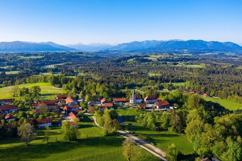 View over Hechenberg into the foothills of the Alps