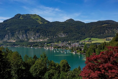 Sankt Gilgen on Lake Wolfgang with the Zwoelferhorn