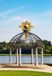 Pavilion on the beach promenade at Waginger See