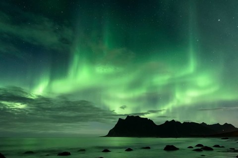 Northern lights at Uttakleiv Beach