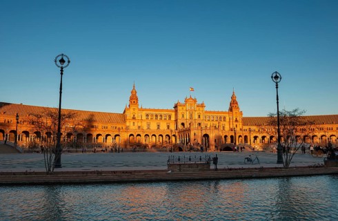 Main building at Plaza de Espana in the evening light