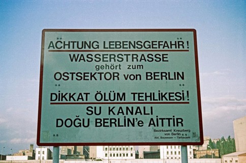 Warning sign on the Spree