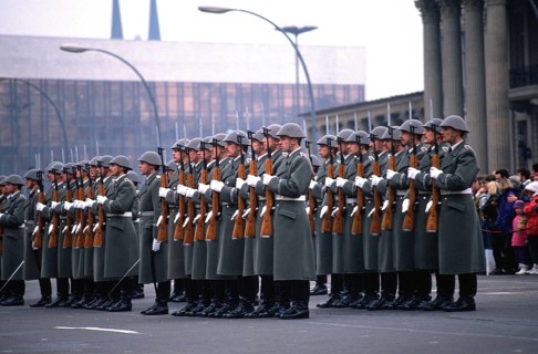 Changing of the guard in front of Schinkel's Neue Wache