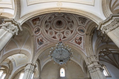 Chandelier and vaults of Baeza Cathedral