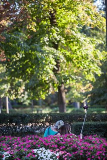 Taking selfies at the Retiro park