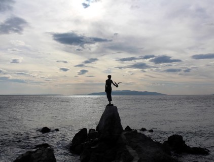 The girl with the seagull