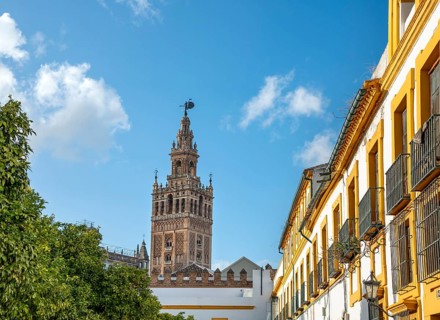 View of the bell tower La Giralda from the Patio de las Banderas