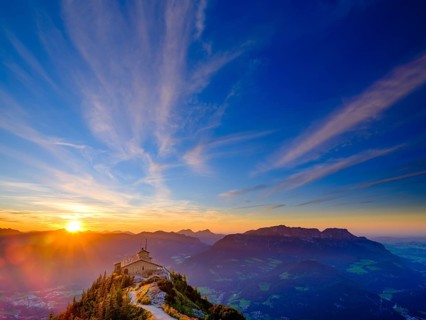 Eagle's Nest at sunset with cirrus clouds