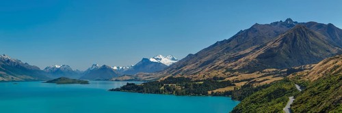 Lake Wakatipu with Mount Earbslaw