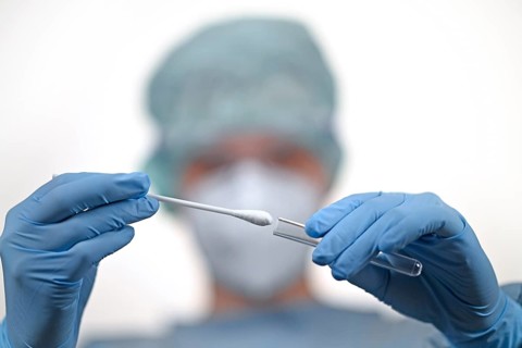Medical personnel in RT-PCR