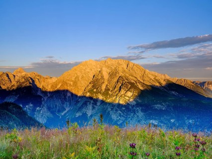 Sunrise at the Watzmann with the east face