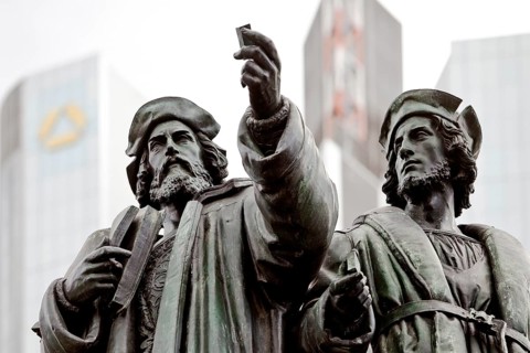 Gutenberg Monument on the Rossmarkt