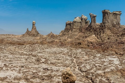 Sandstone formations with salt deposits
