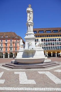 Monument Walter von der Vogelweide