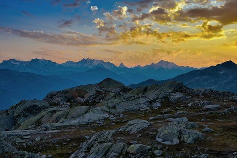 Evening atmosphere in the Grimsel area at Naegelisgraetli