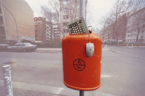 Trash can