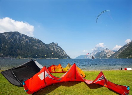 Kitesurfer at Lake Lake Traun in Ebensee