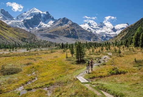 Hiking trail in the Roseg Valley
