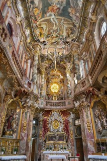 Altar room with frescoes and ornaments