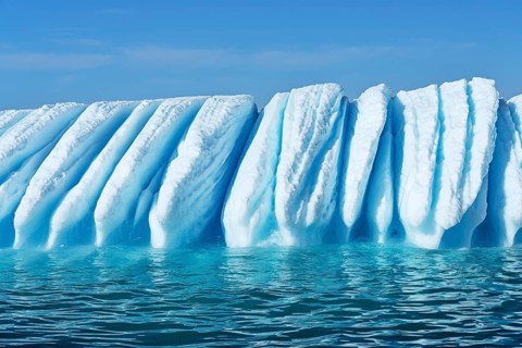 Iceberg drifts through Icefjord