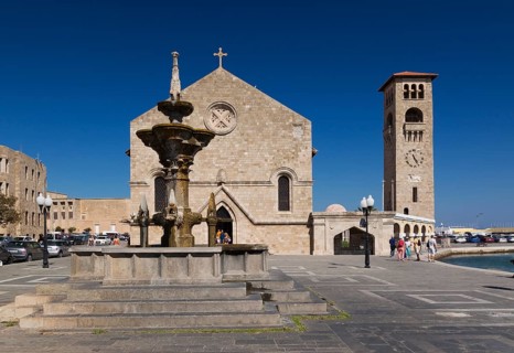 Water fountain and Church of the Evangelismos or Annunciation