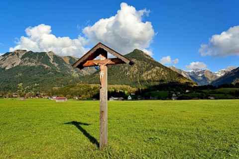 Way cross in the Loretto Meadows