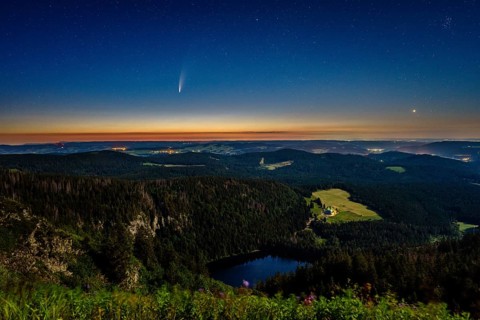 View from Feldberg to the Feldsee with Comet Neowise