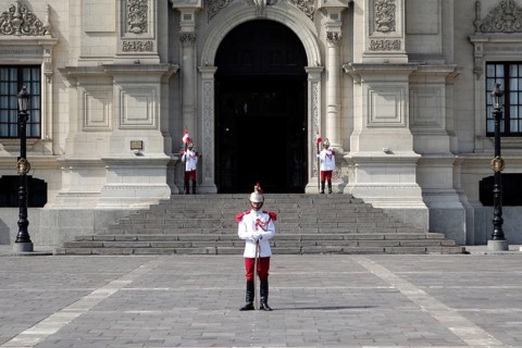 Guards outside the presidential palace