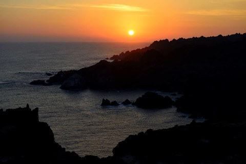 Sunset over the Pacific Ocean at the Quebrada de la vaca