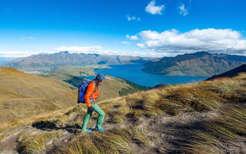 Hiker on the Ben Lomond trail