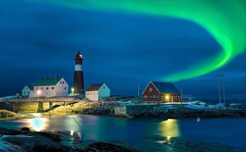 Northern lights Hamaroy lighthouse in Norway