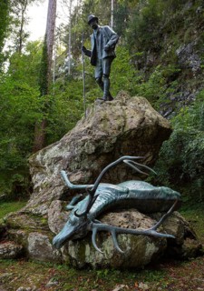 Kaiser hunting statue in Kaltenbach