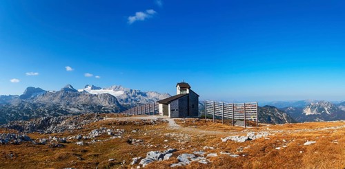 Krippenstein Chapel with a view of the Hoher Dachstein