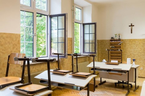 Ventilation in a classroom