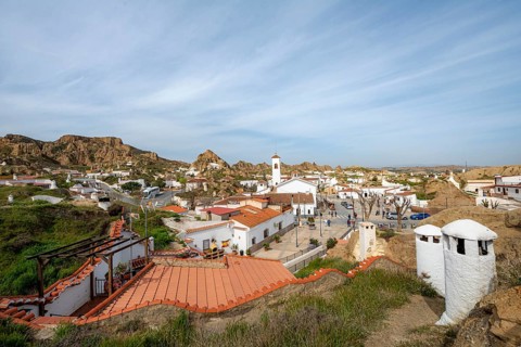 Troglodytos cave district