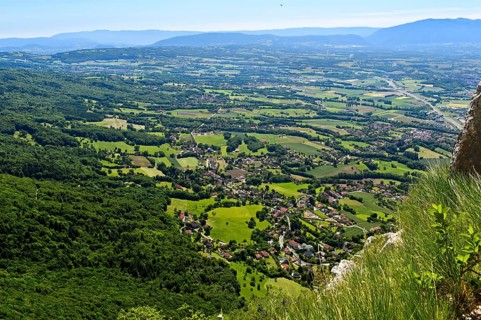 The Savoy community of Archamps in the Geneva basin