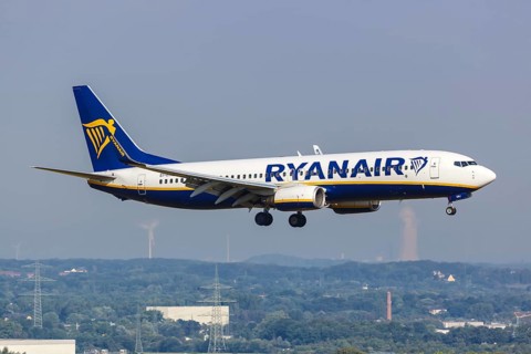 A Boeing 737-800 aircraft of Ryanair with the registration EI-ENJ at Dortmund Airport